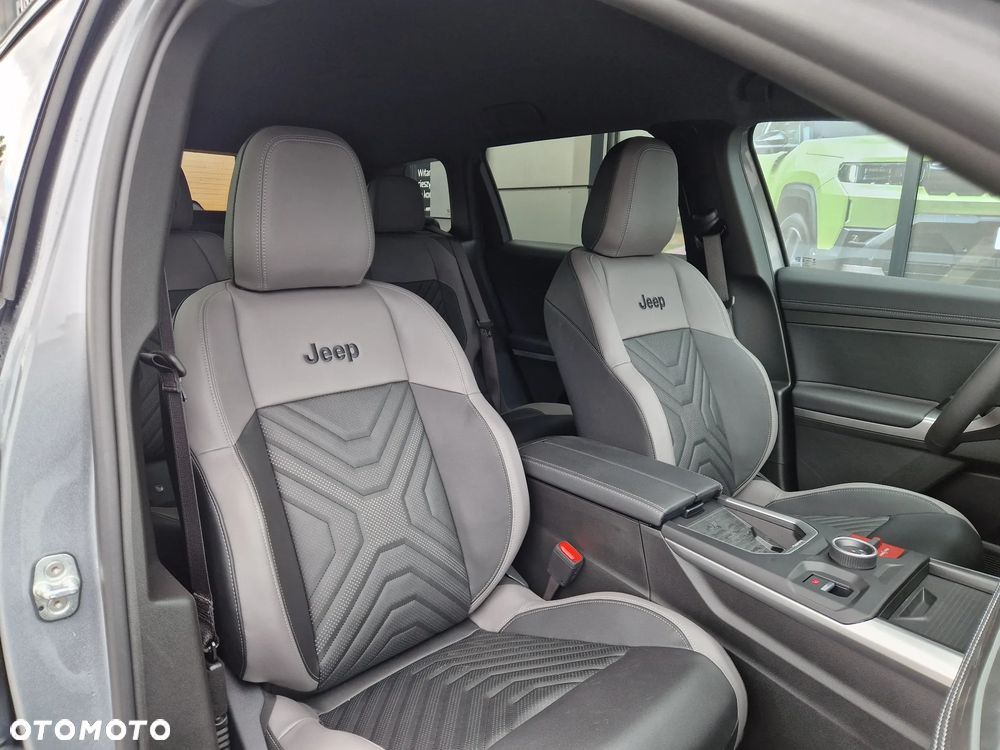 Jeep Compass 1.2 T3 mHEV Summit FWD DCT - 17