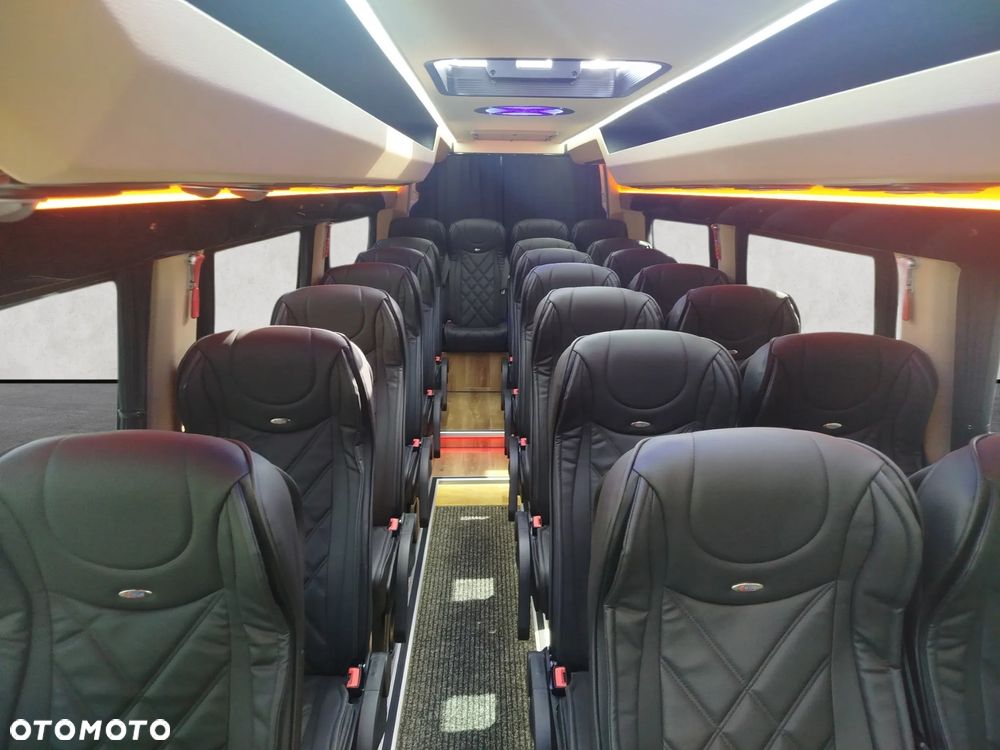 Mercedes-Benz Sprinter 519 CDI - 24