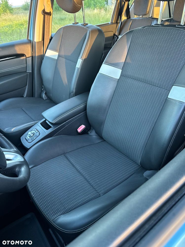 Renault Scenic 1.5dCi TomTom Edition EDC - 19