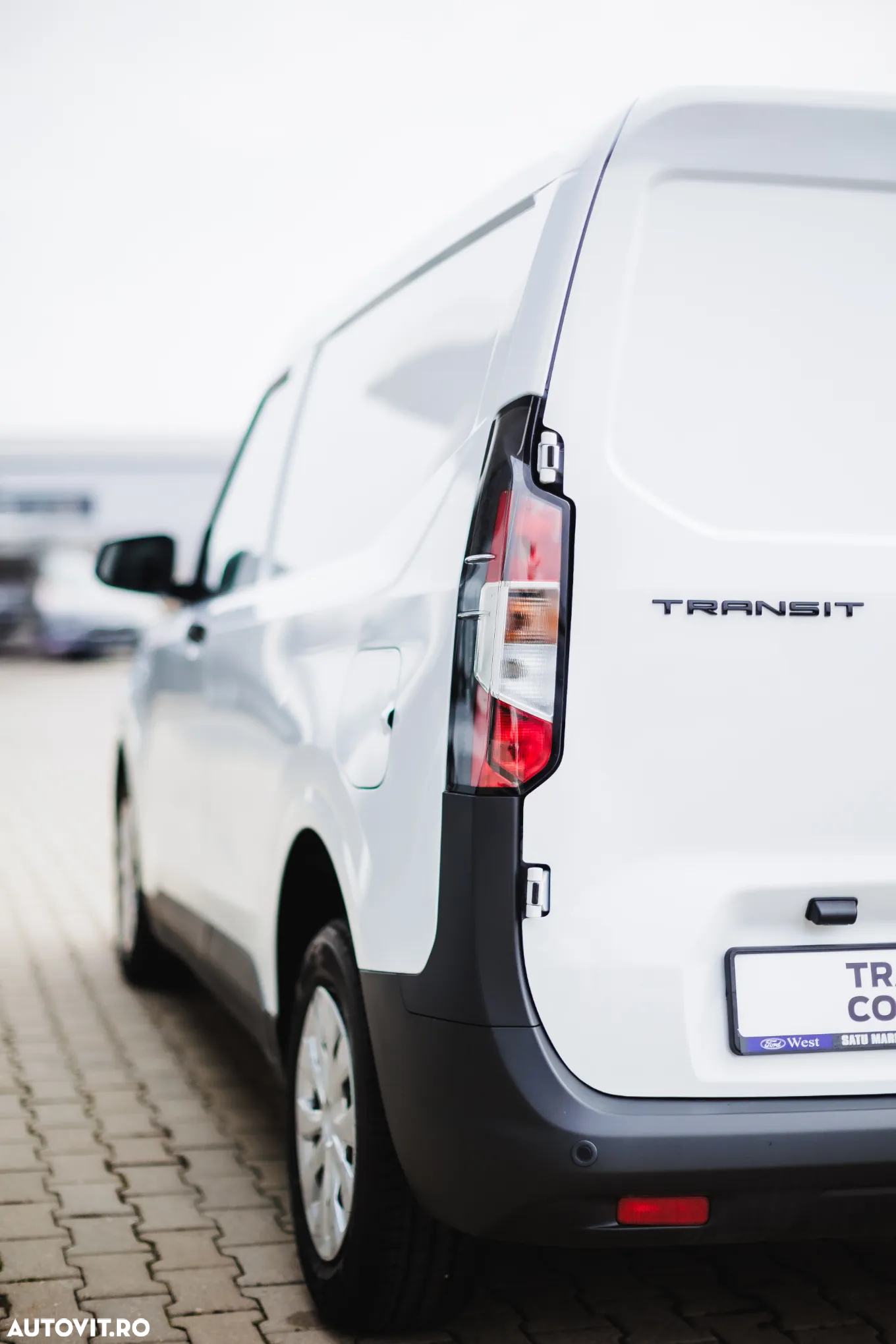 Ford Courier - 6