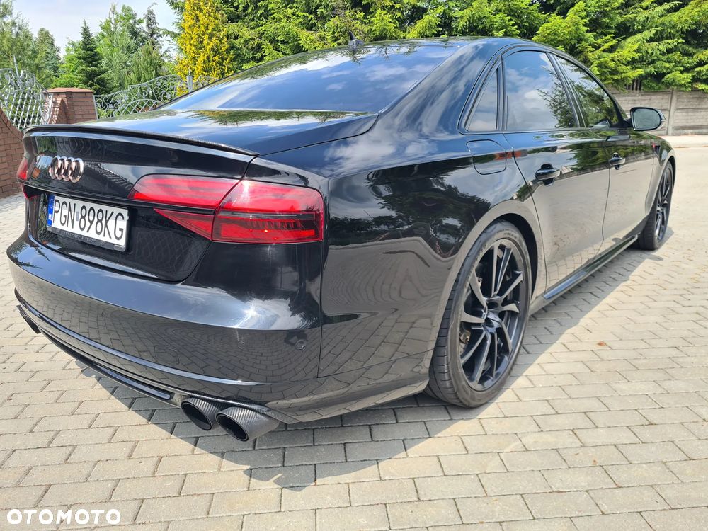 Audi S8 Plus - 3