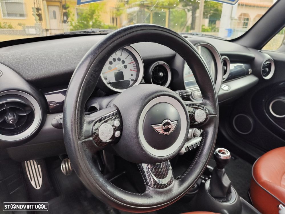 MINI 3 Portas John Cooper Works - 17