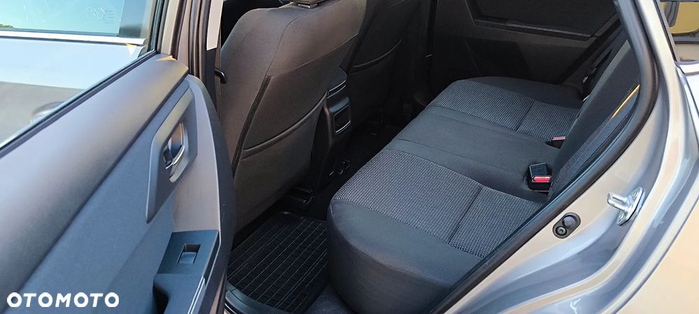 Toyota Auris 1.33 VVT-i Premium Comfort - 12