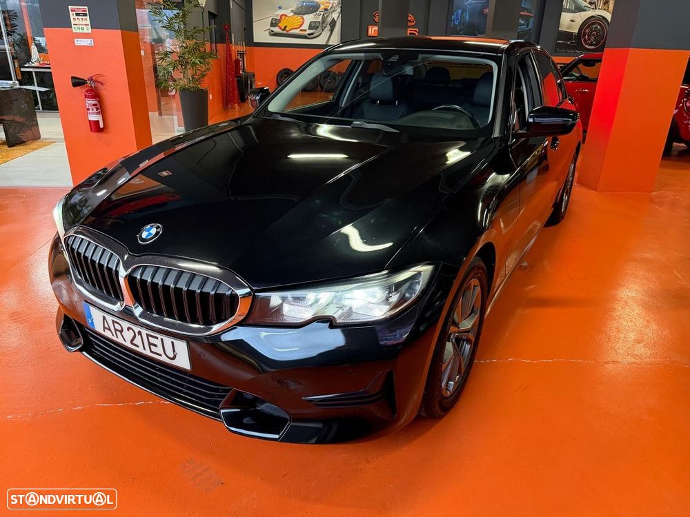 BMW 318 d Pack Desportivo M Auto - 2