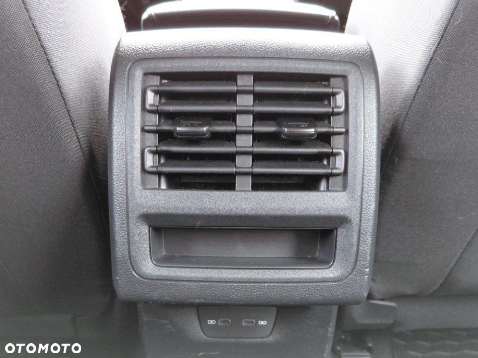 Volkswagen Golf - 14