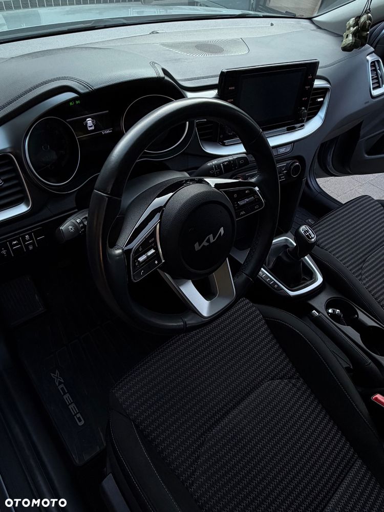 Kia XCeed 1.5 T-GDI M - 6