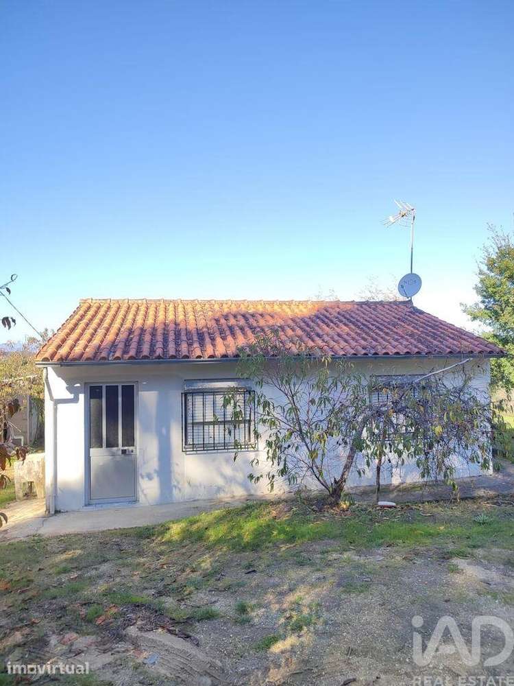 Casa T2 em Midões de 52,00 m2
