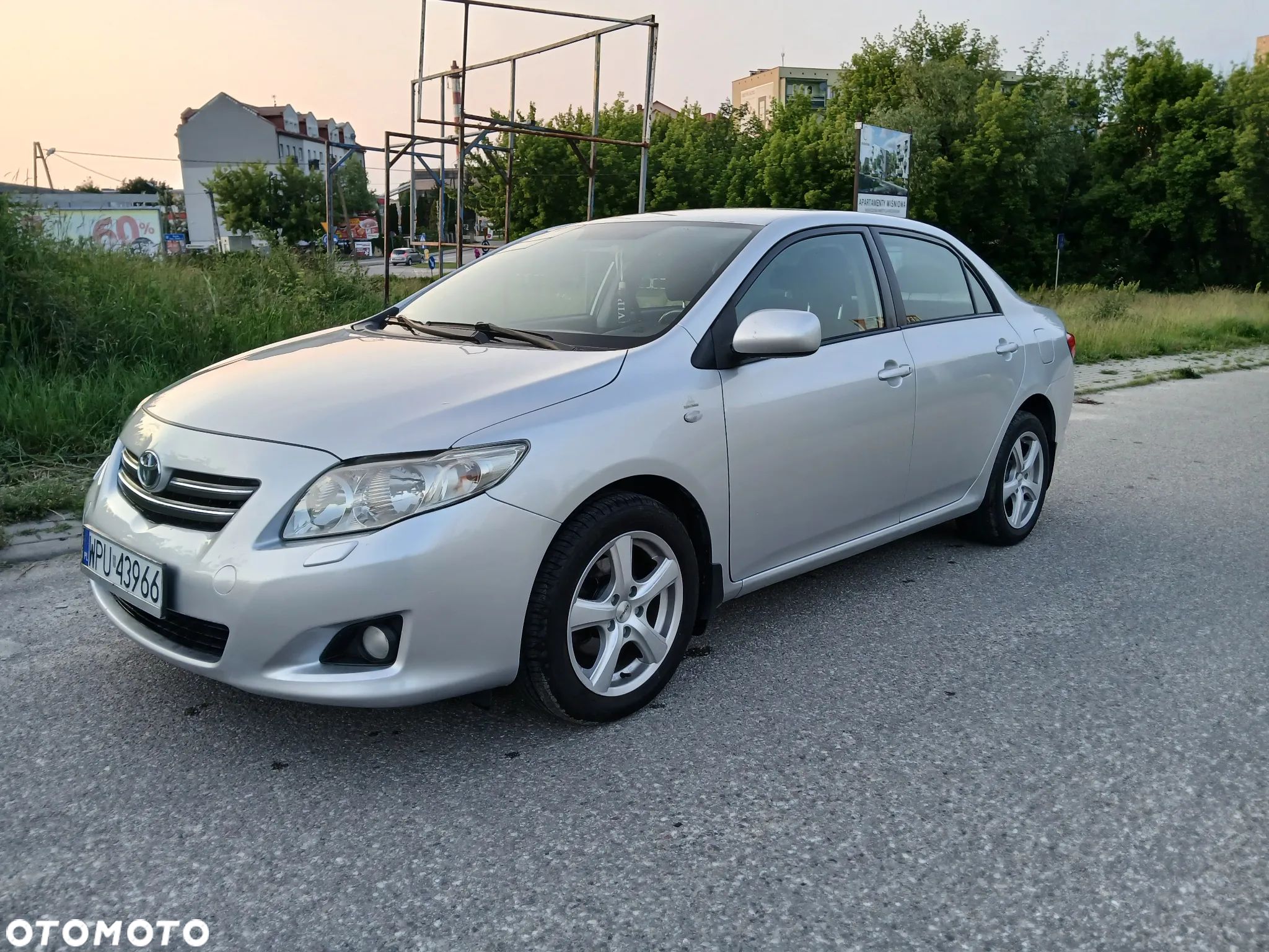 Toyota Corolla - 1