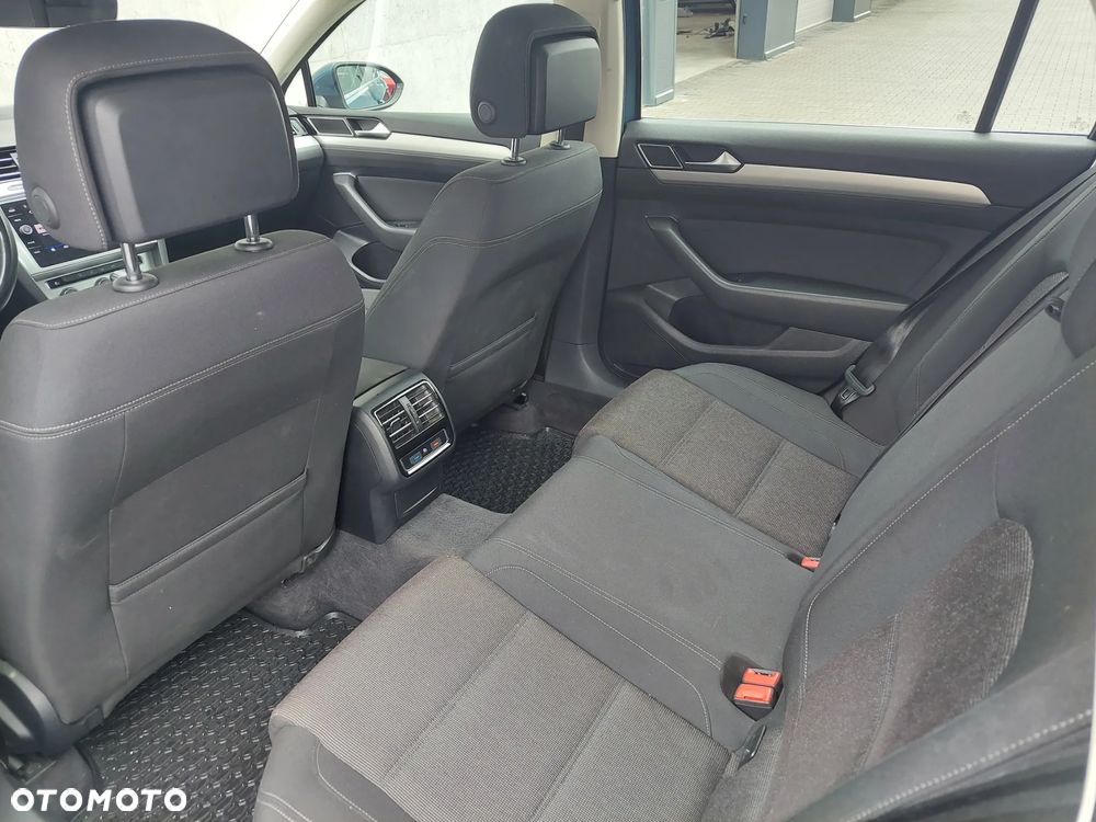 Volkswagen Passat 1.8 TSI BMT Comfortline DSG - 22