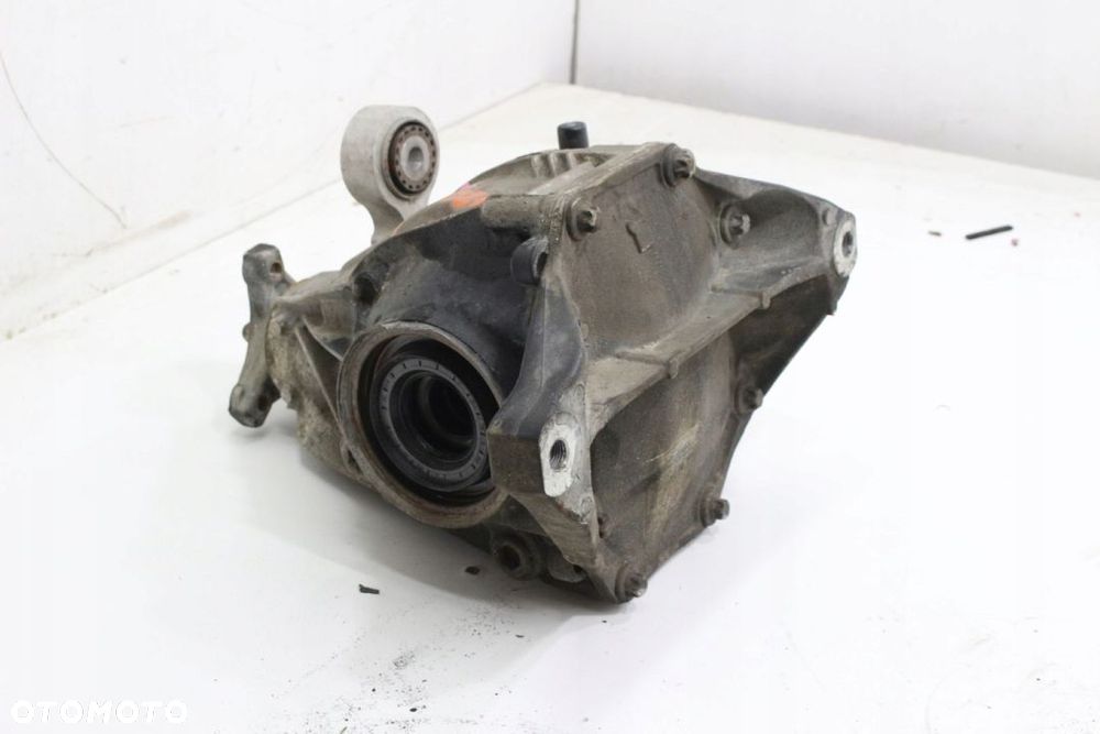 MERCEDES W205 MOST DYFERENCJAŁ 1.6 CDI 2053506909 - 3