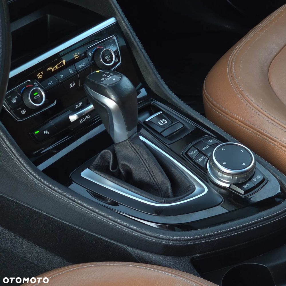 BMW Seria 2 220d xDrive Sport-Aut M Sport - 30