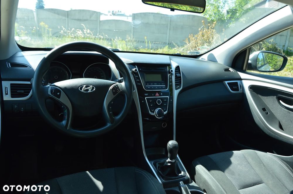 Hyundai i30 1.6 CRDi Classic + - 7