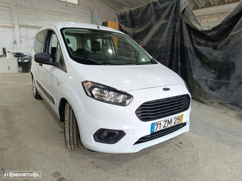 Ford Tourneo Courier 1.5 TDCi Ambiente - 4