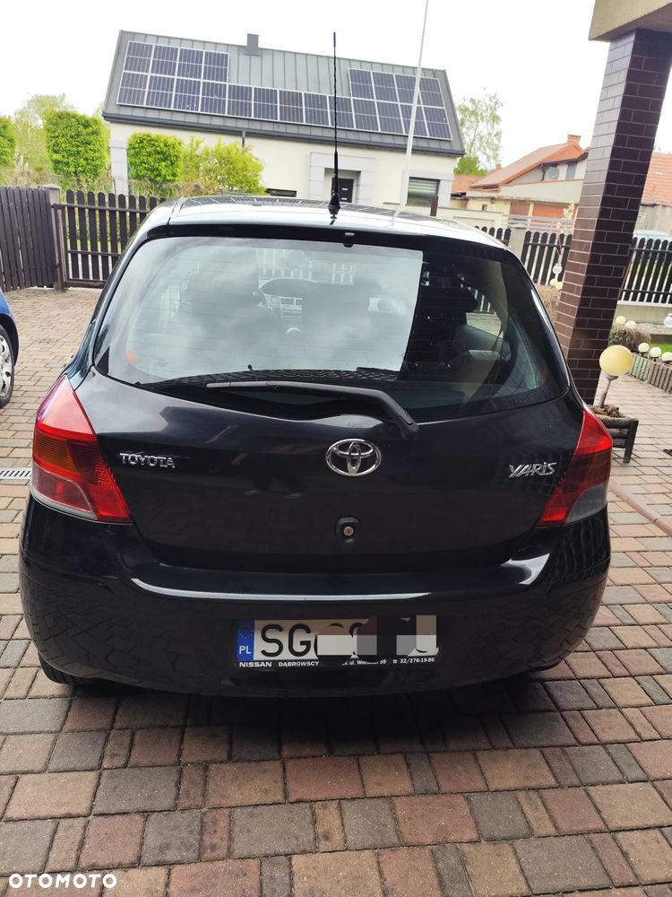 Toyota Yaris - 11