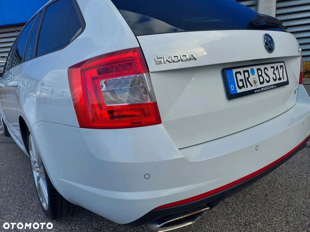 Skoda Octavia 2.0 TDI DSG RS - 12