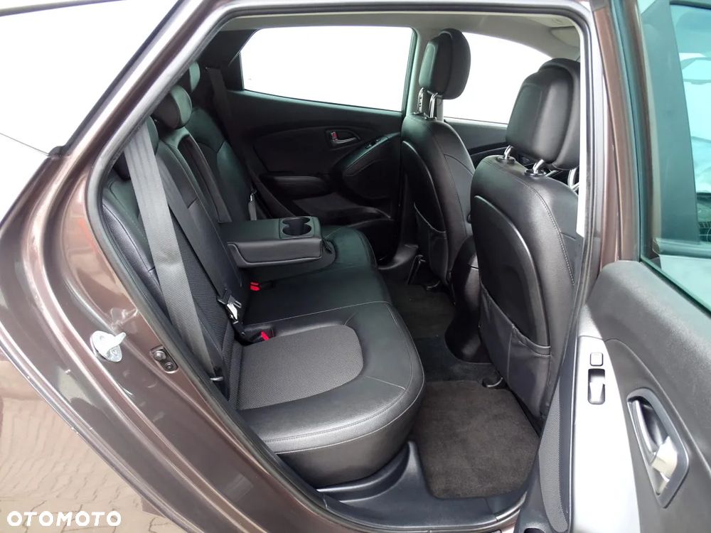 Hyundai ix35 1.6 2WD Fifa World Cup Edition - 15
