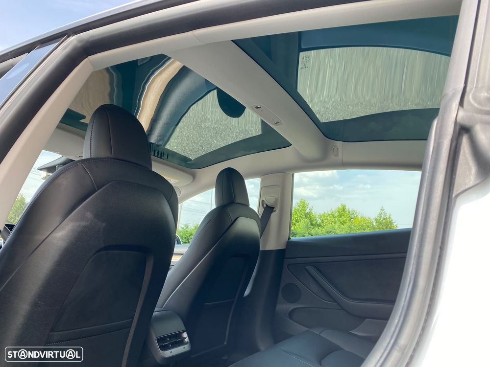 Tesla Model 3 Long Range Tração Traseira - 27
