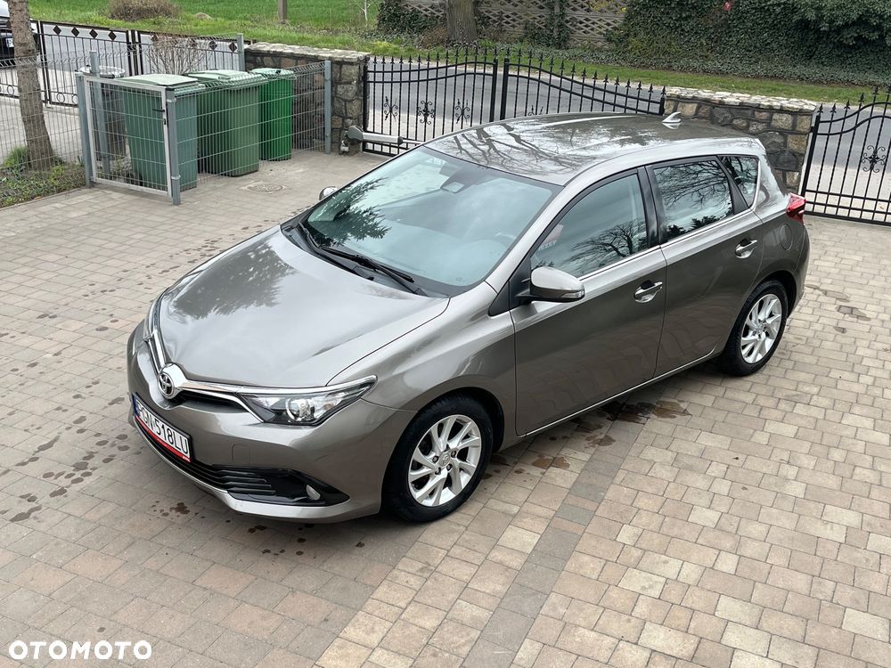 Toyota Auris 1.2 T Premium - 1