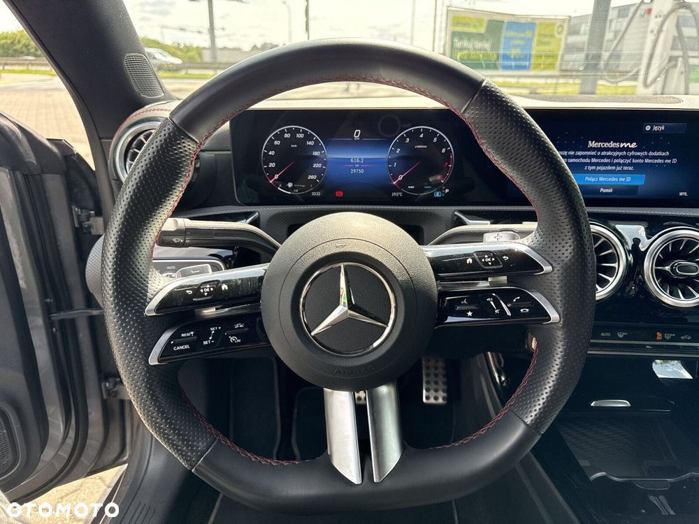 Mercedes-Benz CLA - 12
