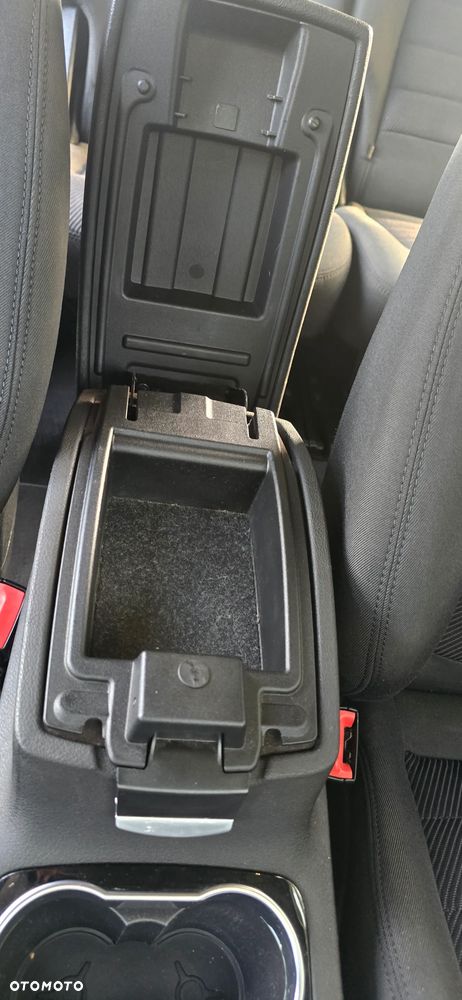 Ford S-Max 2.0 TDCi DPF Titanium - 29