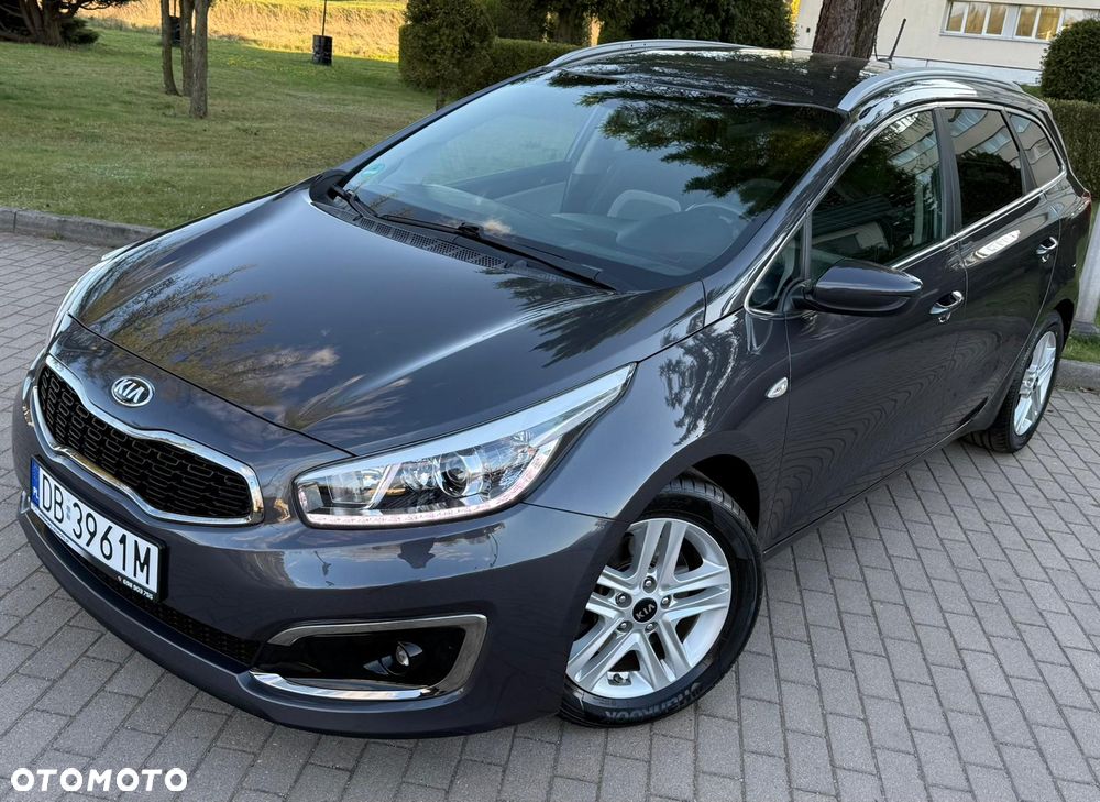 Kia Ceed 1.6 GDI Dream Team Edition - 2