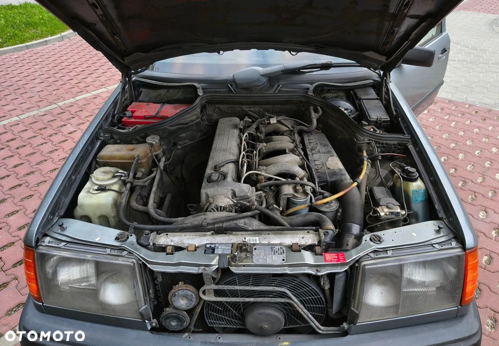 Mercedes-Benz W124 (1984-1993) - 11