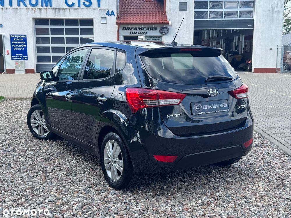 Hyundai ix20 - 12