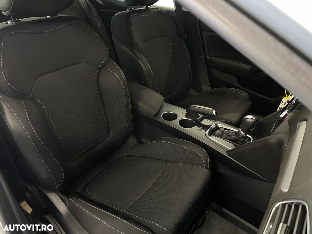 Renault Megane BLUE dCi EDC Zen - 9