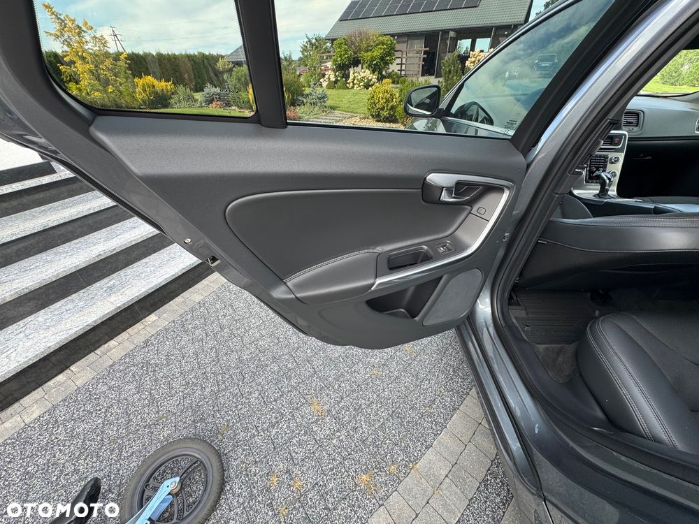 Volvo V60 D4 Drive-E Summum - 19