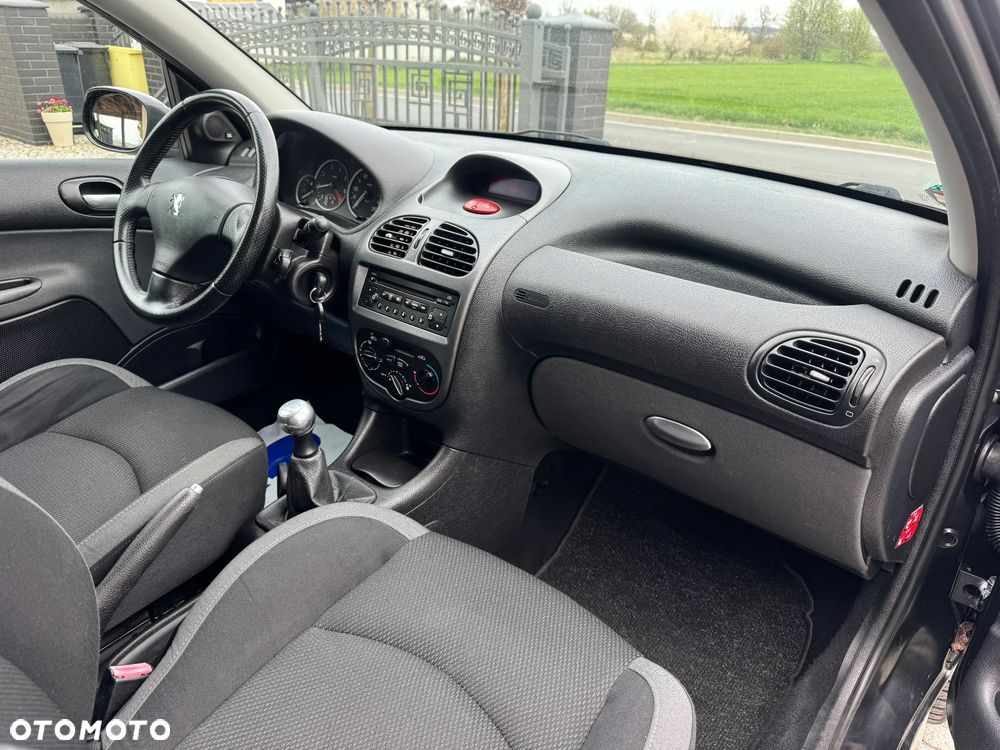 Peugeot 206 110 JBL - 18