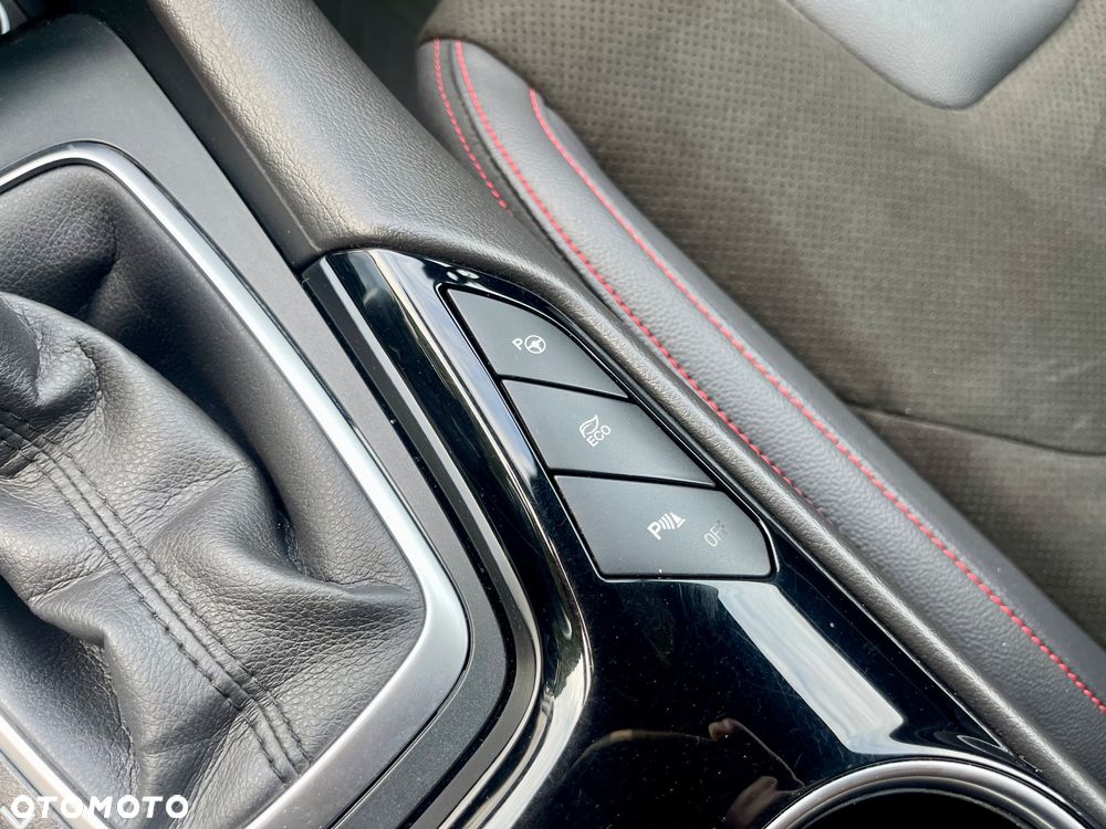 Ford Mondeo SW 2.0 Hybrid ST-Line Plus - 22