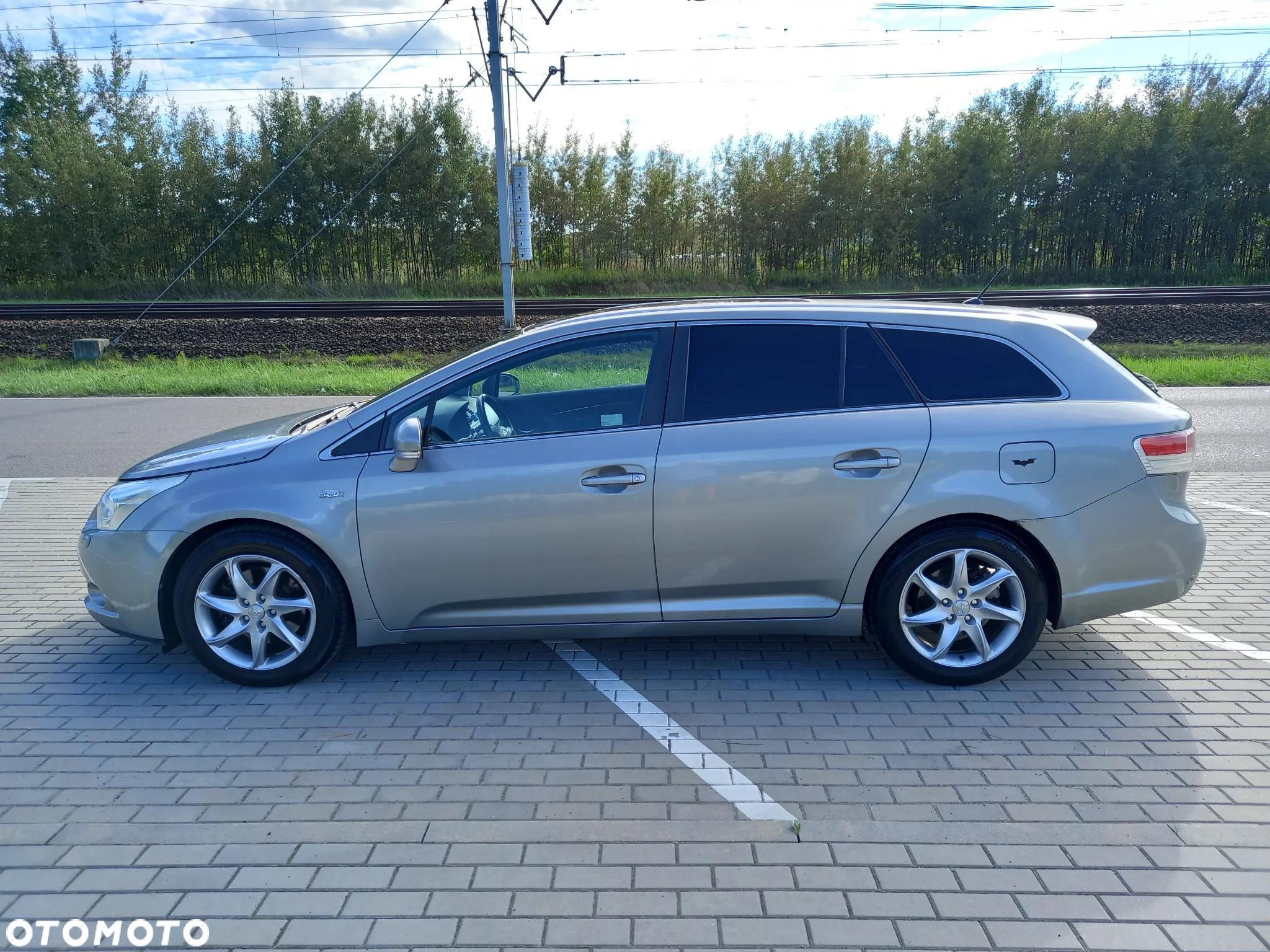Toyota Avensis 2.2 D-4D Sol NAVI - 14