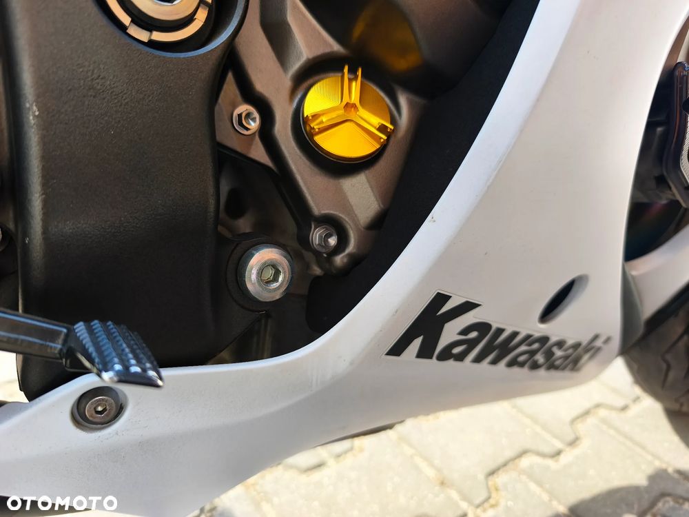 Kawasaki ZXR - 11