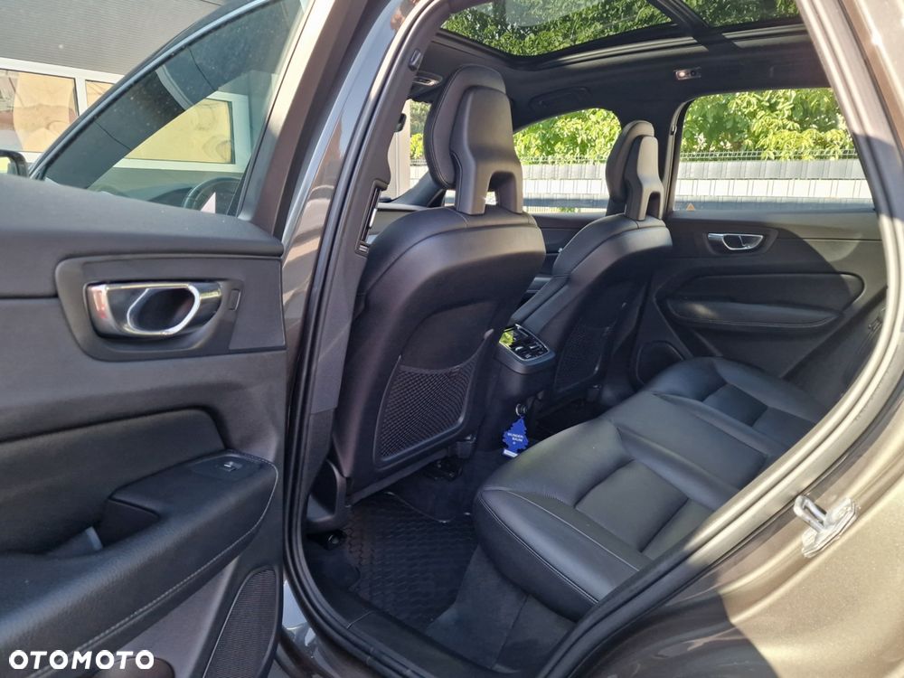 Volvo XC 60 D4 AWD Geartronic Inscription - 26