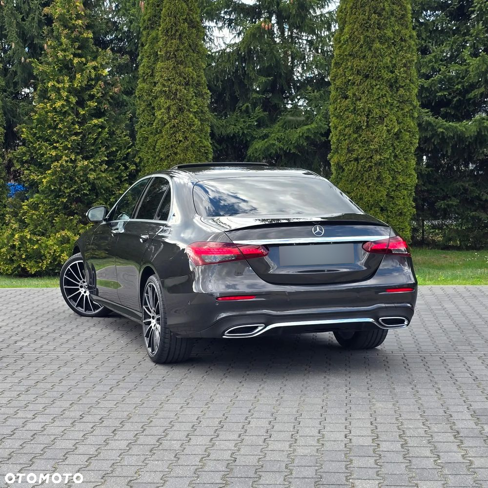 Mercedes-Benz Klasa E 220 d T 9G-TRONIC AMG Line - 11