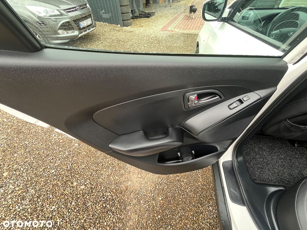Hyundai ix35 1.6 2WD Fifa World Cup Edition - 35