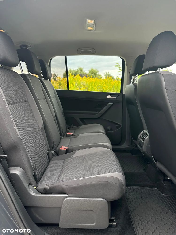 Volkswagen Touran 1.5 TSI EVO Trendline - 15