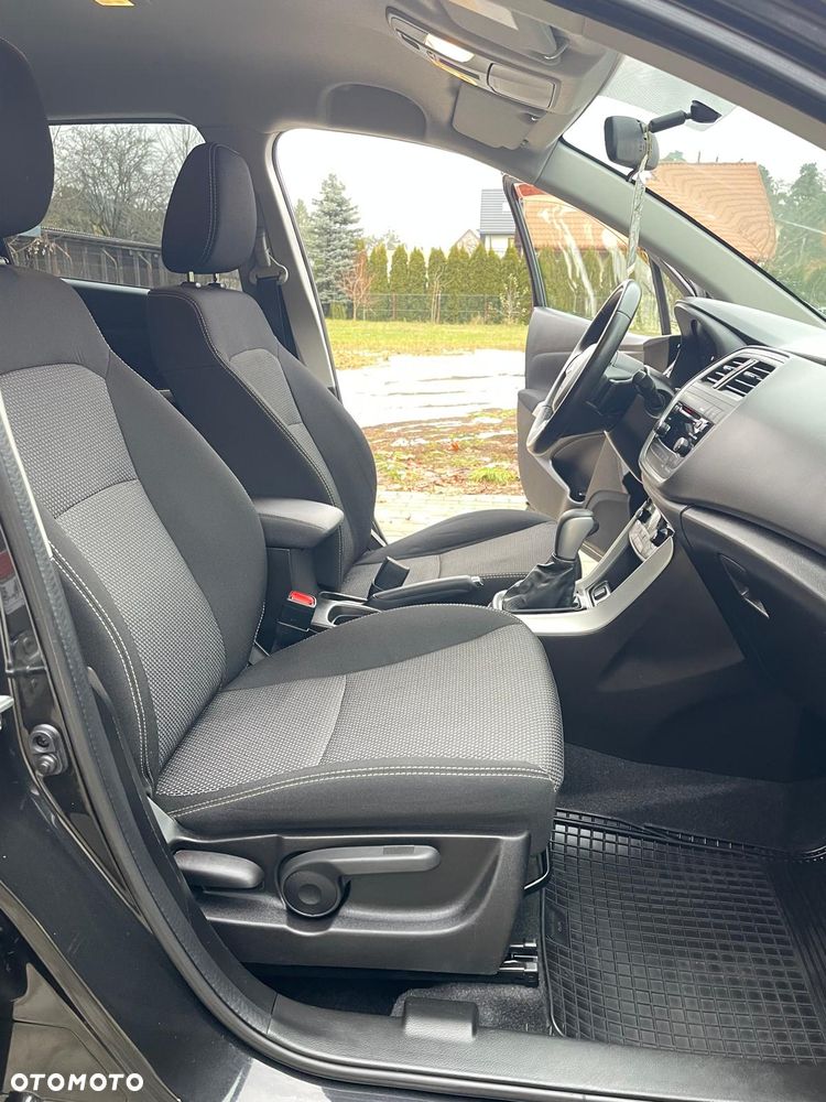 Suzuki SX4 S-Cross 1.6 DDiS TCSS 4x4 Comfort+ - 36