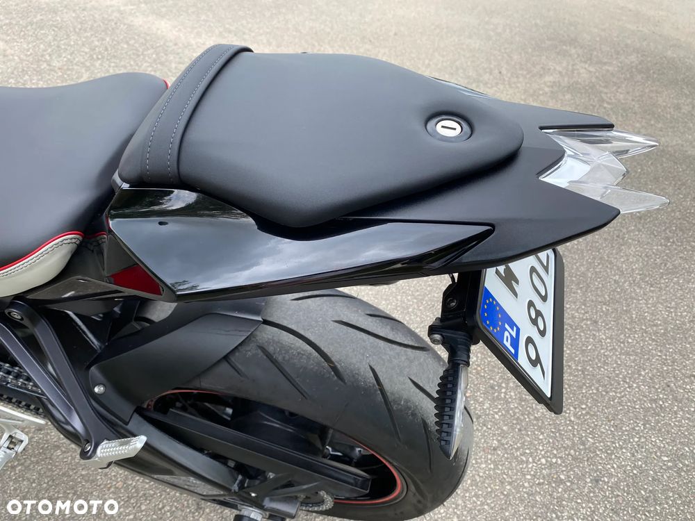 BMW S - 29