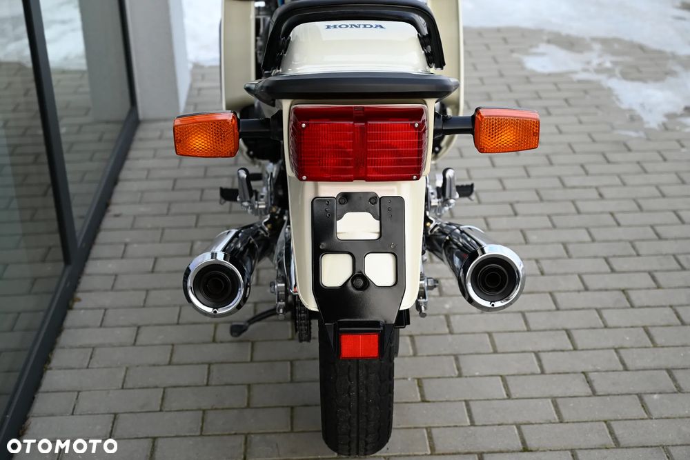 Honda CBX - 8