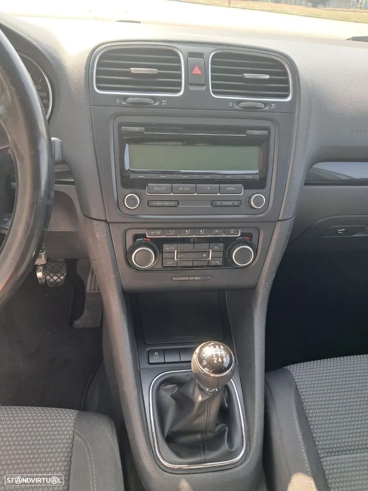 Volkswagen Golf Variant 2.0 TDi Confortline — fotografia 18