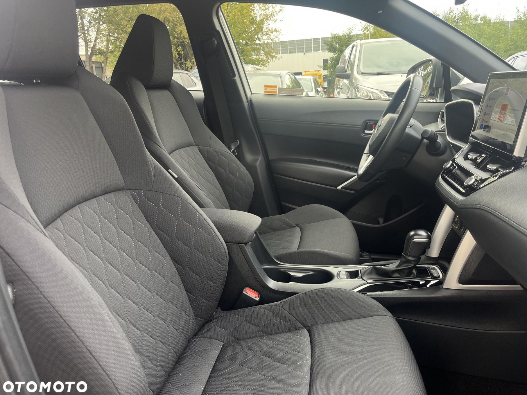 Toyota Corolla Cross - 24