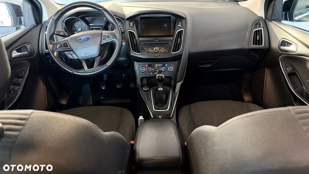 Ford Focus - 12