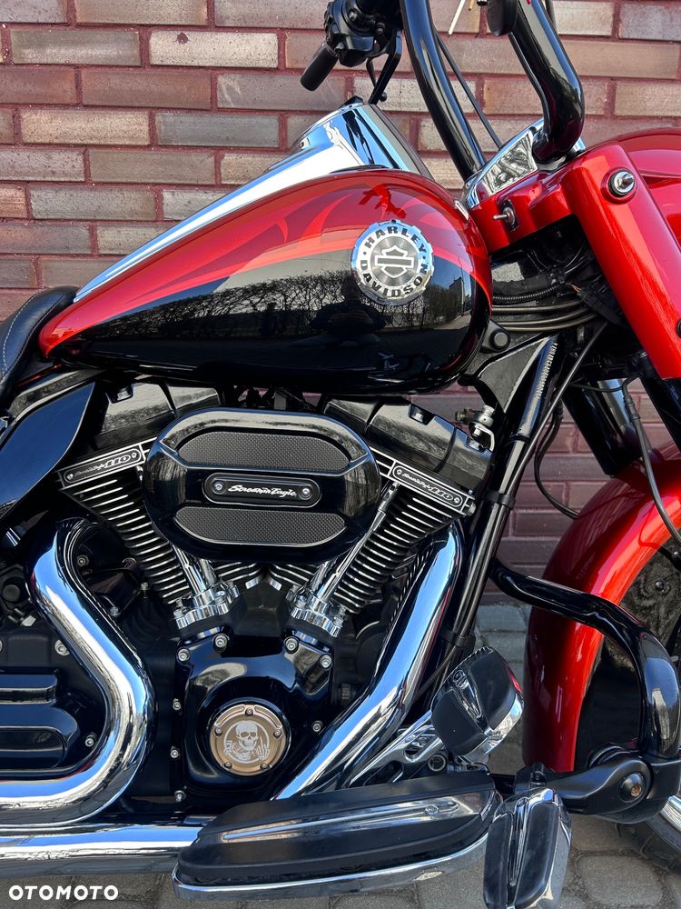 Harley-Davidson Touring Road King - 2