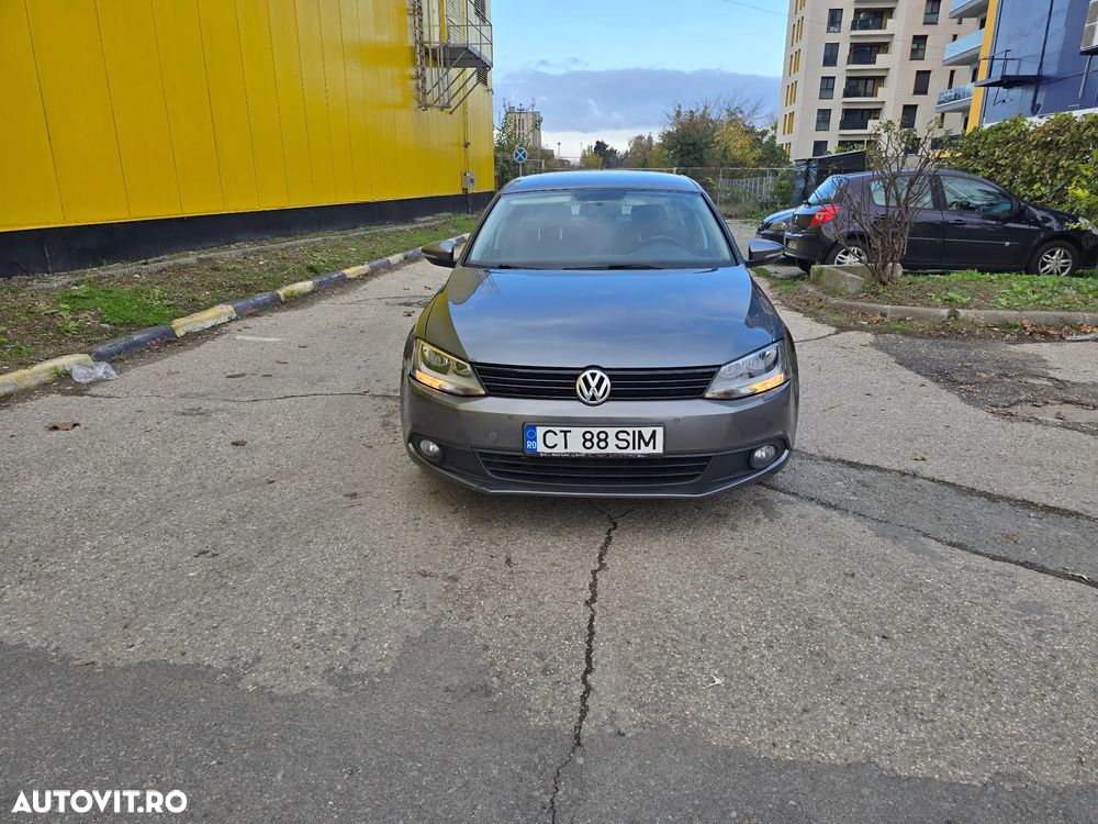 Volkswagen Jetta 1.2 TSI Comfortline - 2