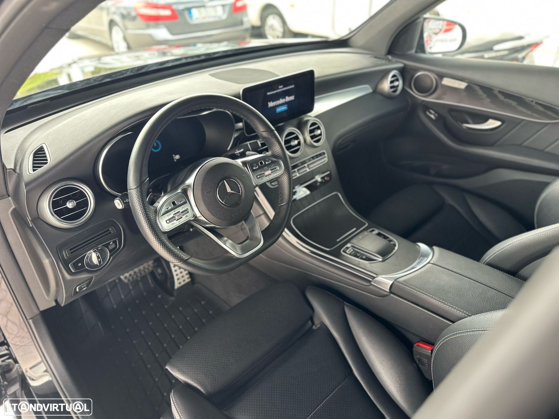 Mercedes-Benz GLC 300 - 13