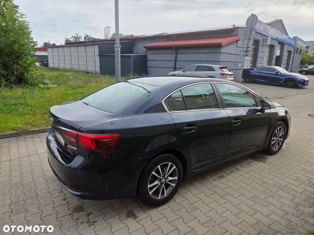 Toyota Avensis 2.0 Premium MS - 6