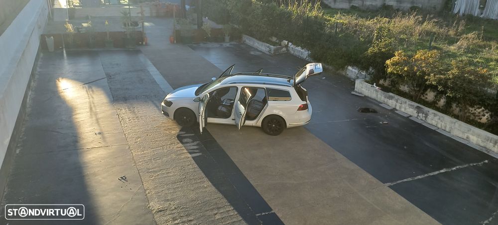VW Passat Variant 2.0 TDi Highline Navig DSG - 30
