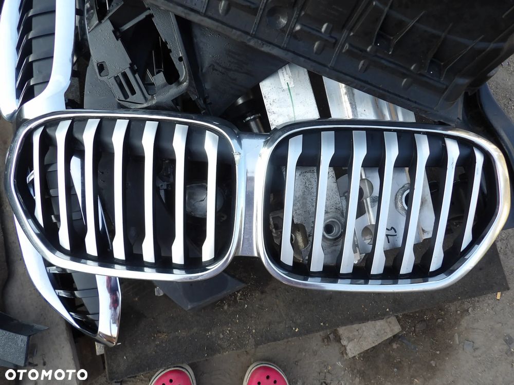 BMW - X1 , F48 , F49 - GRILL , NERKA - 8493450 - 1