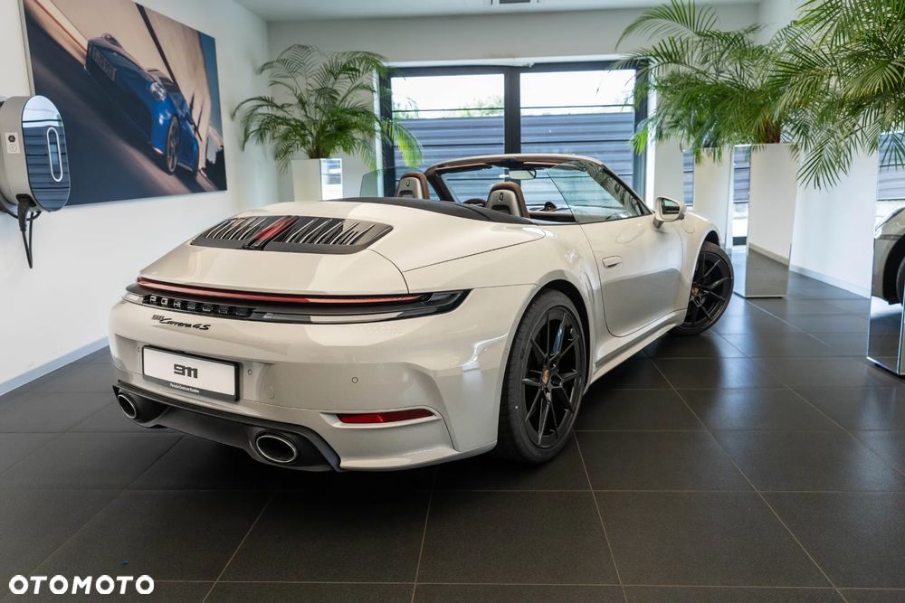 Porsche 911 Carrera 4S - 37